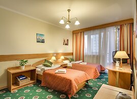 #513 OREKHOVO APARTMENTS with shared bathroom