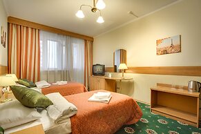 #513 OREKHOVO APARTMENTS with shared bathroom