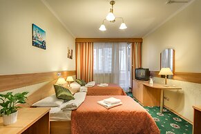 #513 OREKHOVO APARTMENTS with shared bathroom