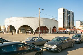 41 Orekhovo 3 Bedroom Apartment near Tsaritsyno Park