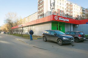 41 Orekhovo 3 Bedroom Apartment near Tsaritsyno Park