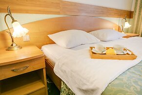 41 Orekhovo 3 Bedroom Apartment near Tsaritsyno Park