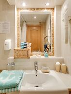 41 Orekhovo 3 Bedroom Apartment near Tsaritsyno Park