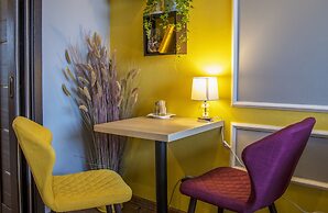 41 Orekhovo 3 Bedroom Apartment near Tsaritsyno Park