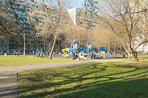 41 Orekhovo 3 Bedroom Apartment near Tsaritsyno Park