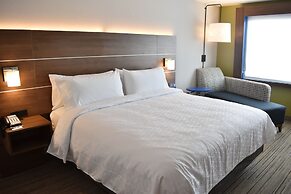 Holiday Inn Express And Suites Boston South - Randolph by IHG