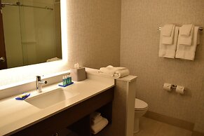Holiday Inn Express And Suites Boston South - Randolph by IHG
