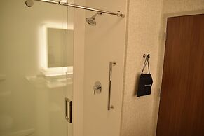 Holiday Inn Express And Suites Boston South - Randolph by IHG