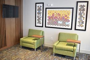 Holiday Inn Express And Suites Boston South - Randolph by IHG