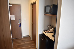 Holiday Inn Express And Suites Boston South - Randolph by IHG