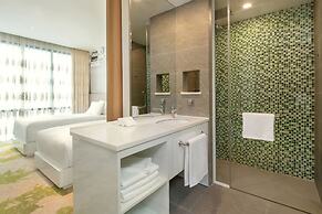 Holiday Inn & Suites Saigon Airport by IHG