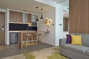 Holiday Inn & Suites Saigon Airport by IHG