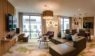 Holiday Inn & Suites Saigon Airport by IHG