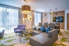 Holiday Inn & Suites Saigon Airport by IHG