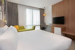Holiday Inn & Suites Saigon Airport by IHG