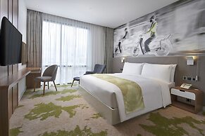 Holiday Inn & Suites Saigon Airport by IHG