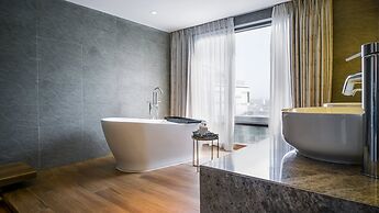 Holiday Inn & Suites Saigon Airport by IHG