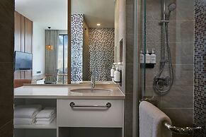 Holiday Inn & Suites Saigon Airport by IHG