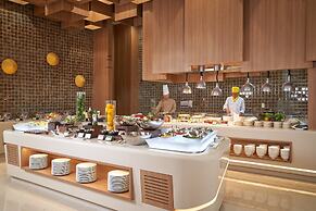 Holiday Inn & Suites Saigon Airport by IHG