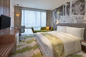 Holiday Inn & Suites Saigon Airport by IHG
