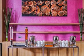 Holiday Inn & Suites Saigon Airport by IHG