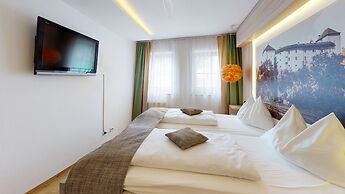 Hotel Adler