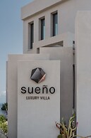 Sueño LUXURY VILLA 180 Iconic Sea View