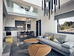 Sueño LUXURY VILLA 180 Iconic Sea View