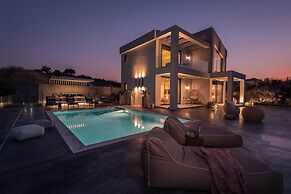 Sueño LUXURY VILLA 180 Iconic Sea View