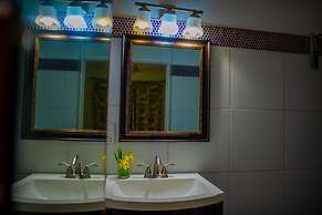 Ocean's Edge Lodge Restaurant & Bar C