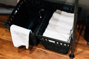 mizuka Nakasu 1 - unmanned hotel -