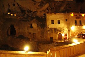 Hilem Cave House