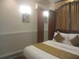 Vanessa Paris Hotel