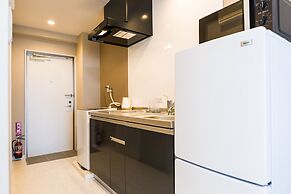 Mr.KINJO inn in front of Children Medical Care Center