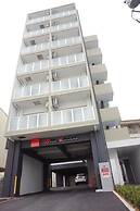 Mr.KINJO inn in front of Children Medical Care Center