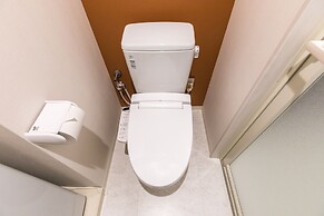 Mr.KINJO inn in front of Children Medical Care Center