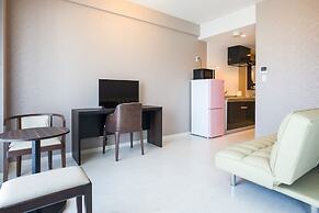 Mr.KINJO inn in front of Children Medical Care Center