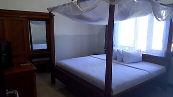 Aman Gati Hotel Lakey