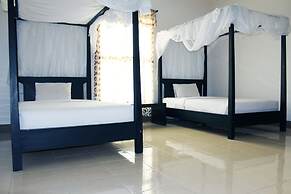 Aman Gati Hotel Lakey