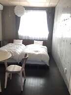 Treeside Hotel & Apartment