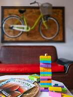 Spinning Cat Hostel - Adults Only