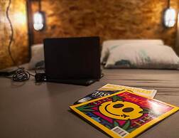 Spinning Cat Hostel - Adults Only