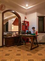 Spinning Cat Hostel - Adults Only