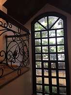 Spinning Cat Hostel - Adults Only