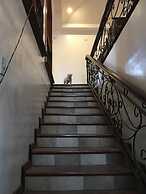 Spinning Cat Hostel - Adults Only