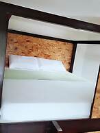 Spinning Cat Hostel - Adults Only