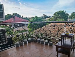 Spinning Cat Hostel - Adults Only