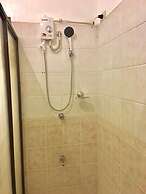 Spinning Cat Hostel - Adults Only