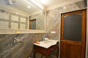 Nirbana Palace - A Heritage Hotel