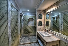 Nirbana Palace - A Heritage Hotel